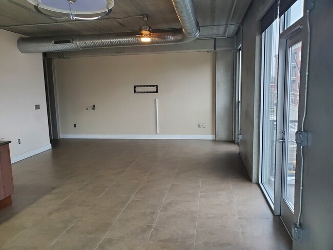 Photo - 309 E 5th St Unit 401