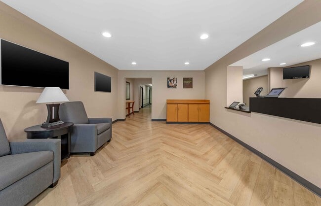 Furnished Studio-West Palm Beach - Northpoint Corporate Park