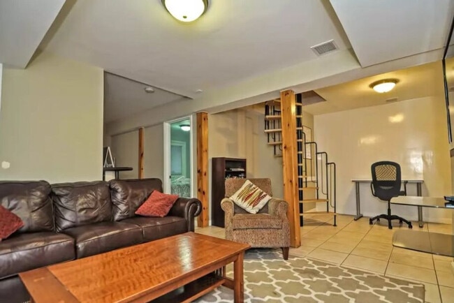 Photo - 155 Porter St Unidad ID1364237P