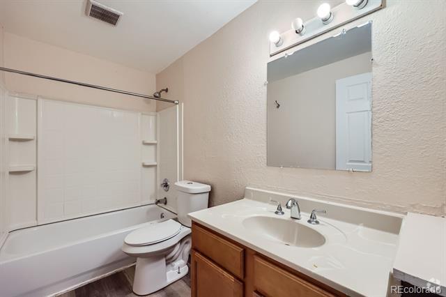 Building Photo - 4660 Vine St Rental