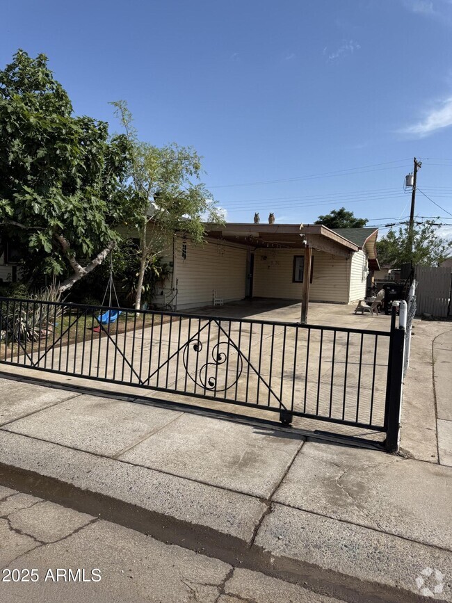 Building Photo - 5131 W Earll Dr Rental