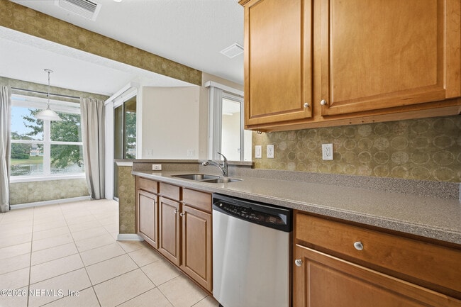 Photo - 6668 White Blossom Cir Unidad 33F