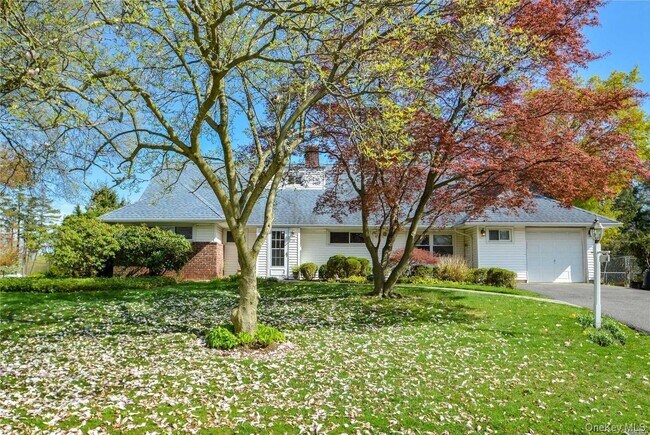 Building Photo - 14 Peachtree Ln