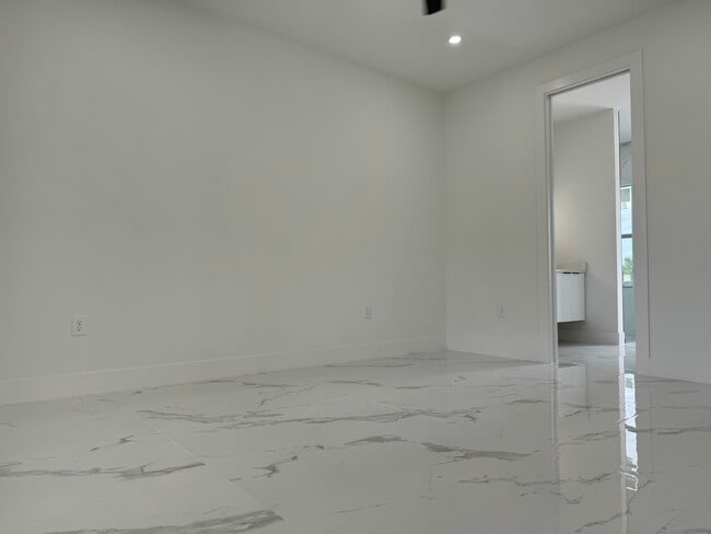 Photo - 3210 8th St SW