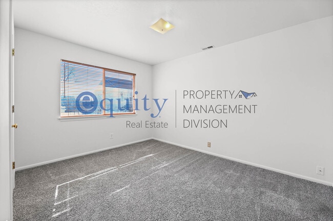 Photo - 2550 S 900 E