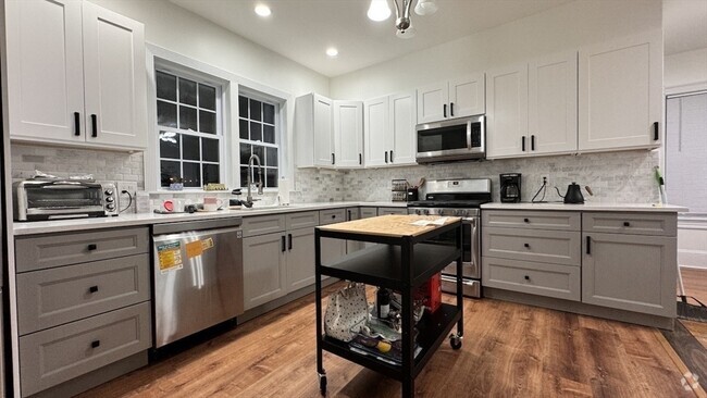 Building Photo - 16 Gould Ave Unit 1 Rental