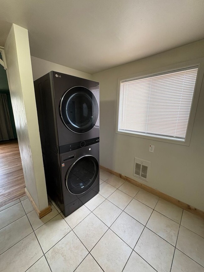 Photo - Cute 2 bed 1 bath ho e for rent in Ephrata