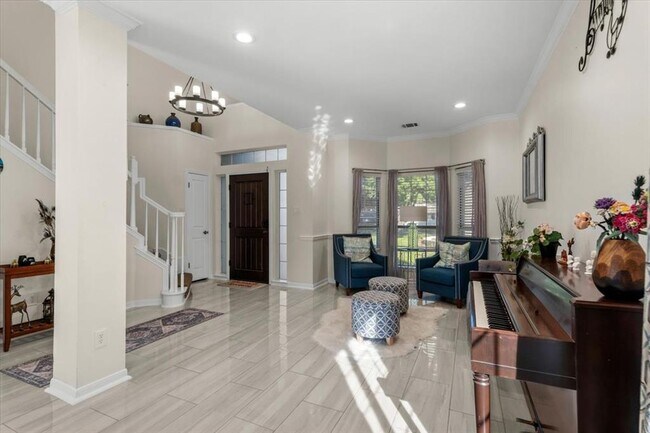 Photo - 8503 Delavan Ave