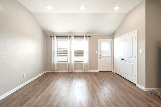 Photo - 30023 Vallonea Oak