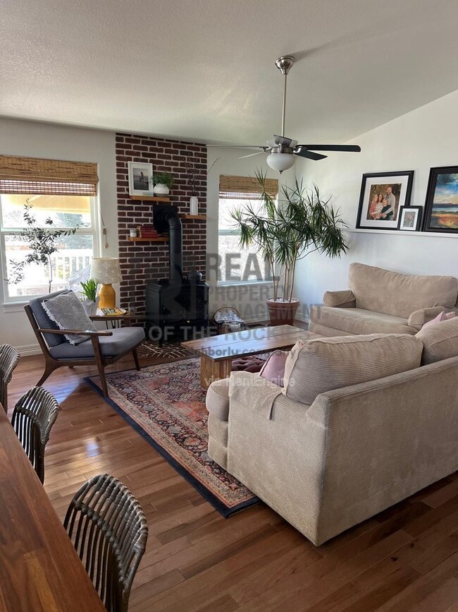 Photo - 2262 Muir Ln