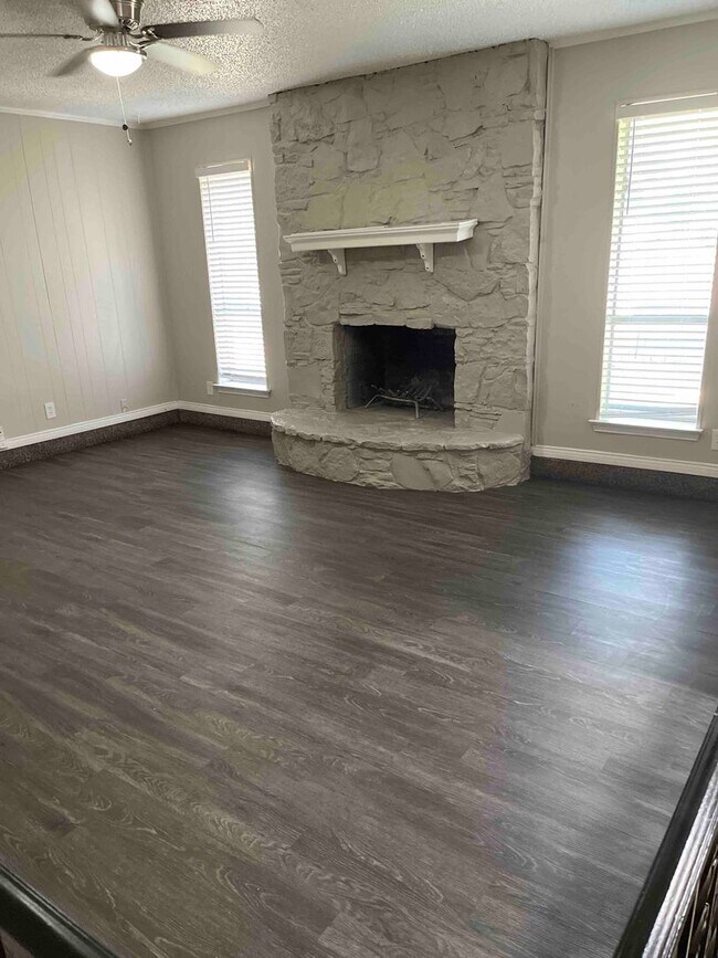 114 Shadybrook Dr