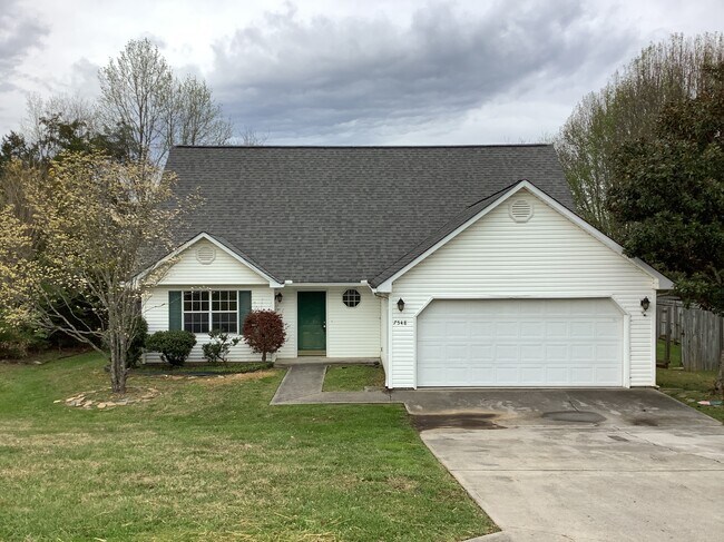 Building Photo - 7548 Applecross Rd