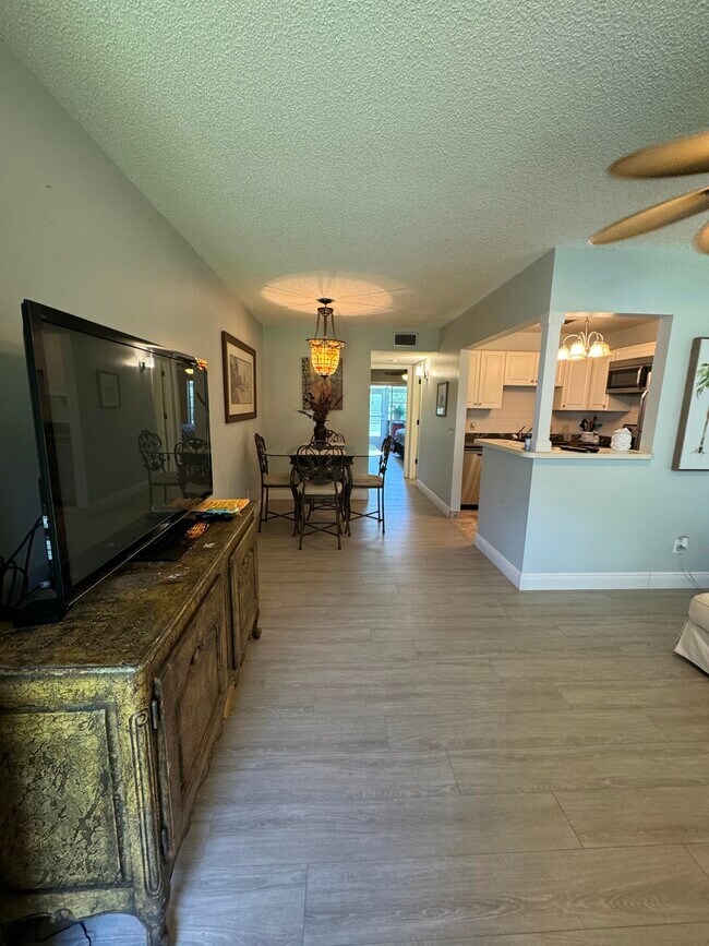 Photo - 33 Lake Vista Trail Unit 104