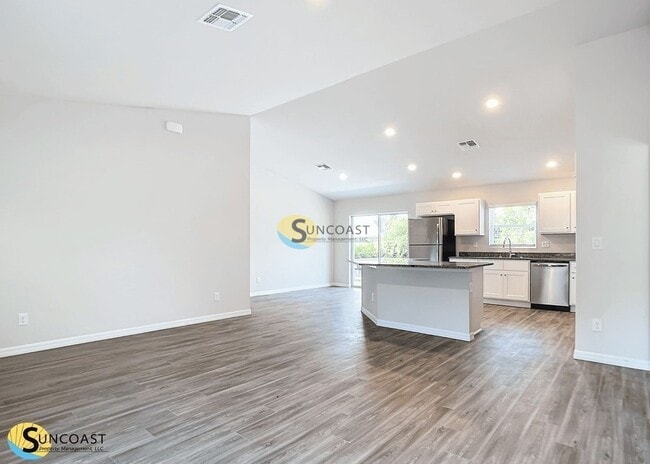 Photo - 17389 Tyler Ave