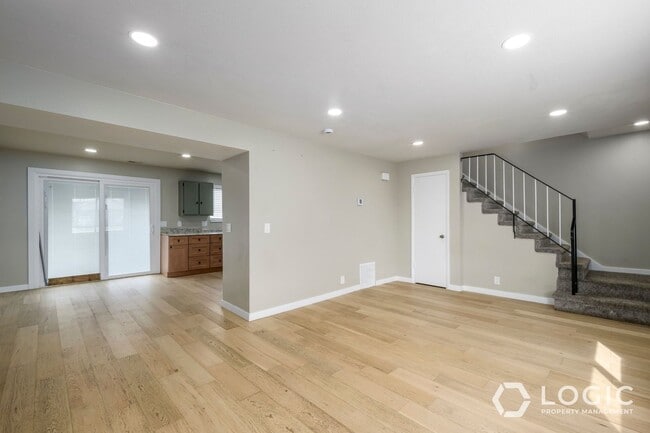 Photo - 2344-2346 South 1440 West Unidad 2346