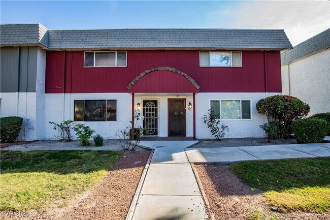 Photo - 319 E Pecos Way