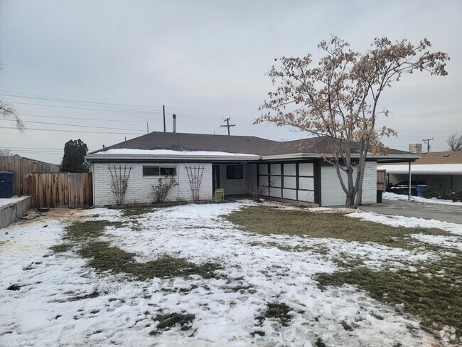 Building Photo - 8490 S 1330 E Rental