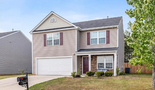 Building Photo - 4 Bedroom 3 Bath Pet Friendly Rental!
