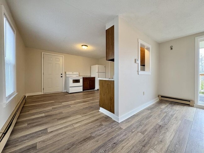 Photo - 58 School St