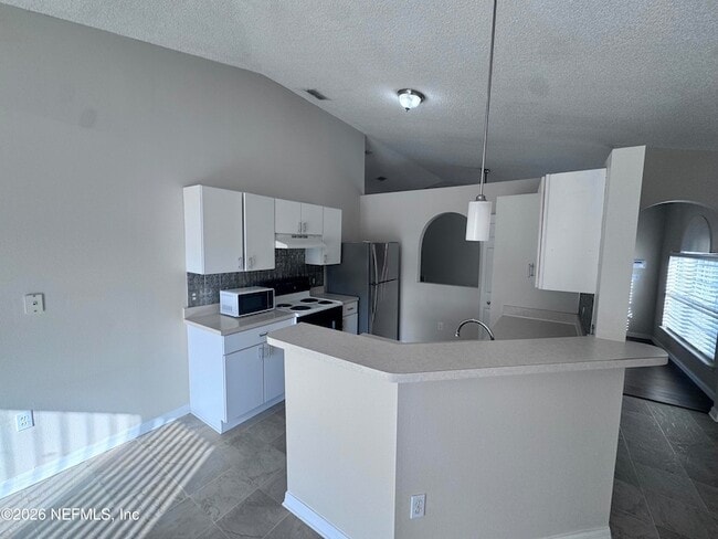 Photo - 8440 Oak Crossing Dr W