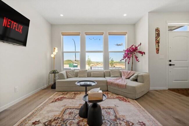 Photo - 147 Edith Dr NW Unit ID1314519P