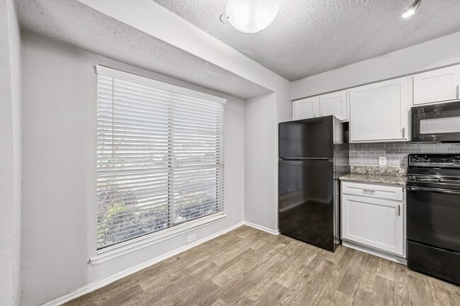 Photo - The View at Lake Highlands