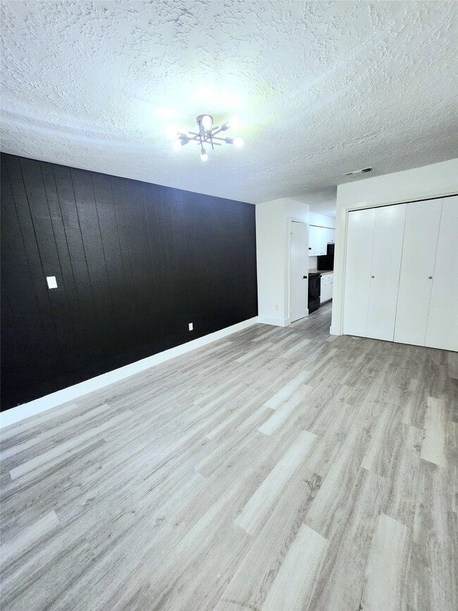 Photo - 6824 W Fuqua St