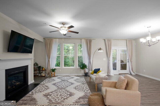 Photo - 465 Duval Dr