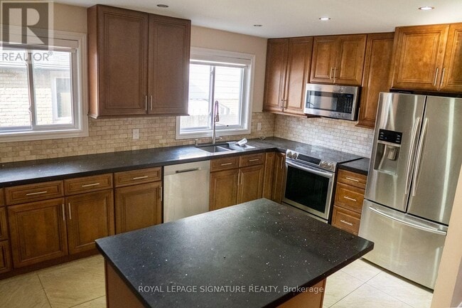 Photo - 1885 Rosefield Rd