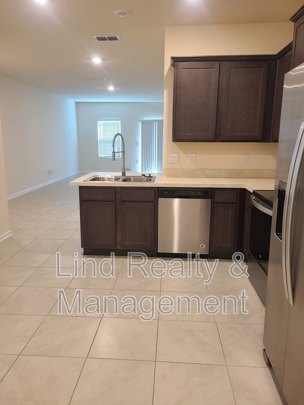 Photo - 7737 Legacy Trl