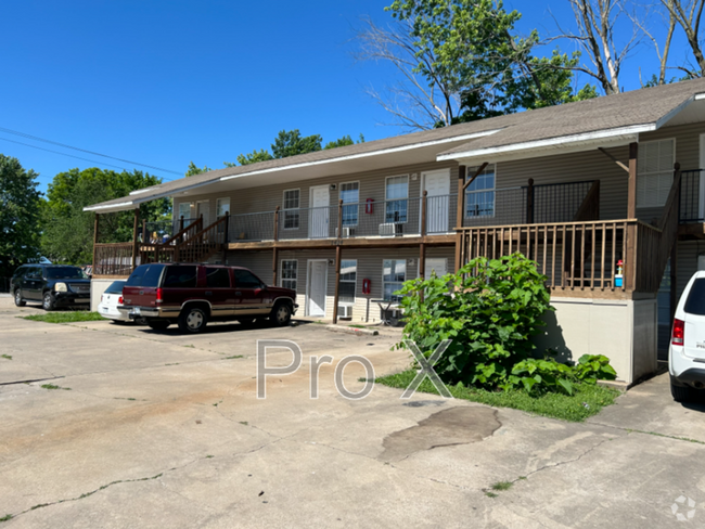 Building Photo - 1414 S Powell St Unit #104 Rental