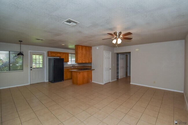 Photo - 1101 S Avenue C Unidad F