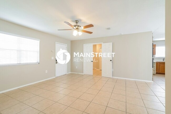 Photo - 4 Bedroom Pet-Friendly Home in St. Cloud, FL with Main Street Renewal
