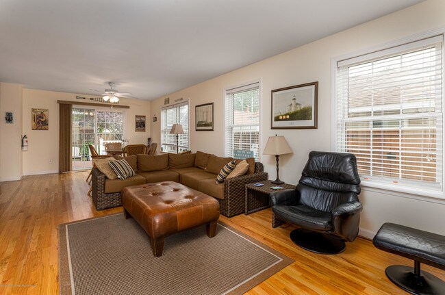 Photo - 119 6th Ave