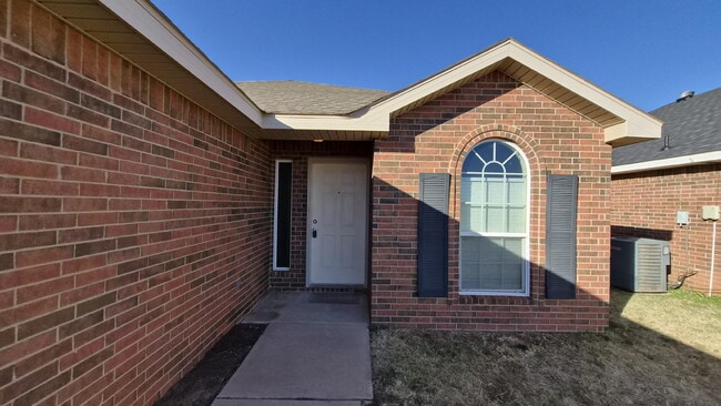 Photo - 6546 94th St