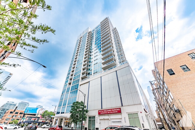 Photo - 757 N Orleans St Unidad #2009