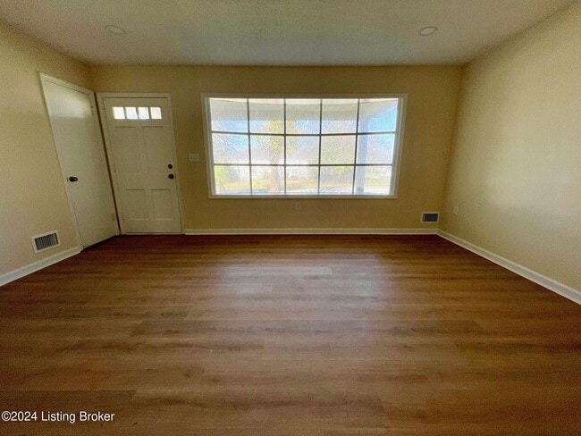 Photo - 1500 Beacon Hill Dr