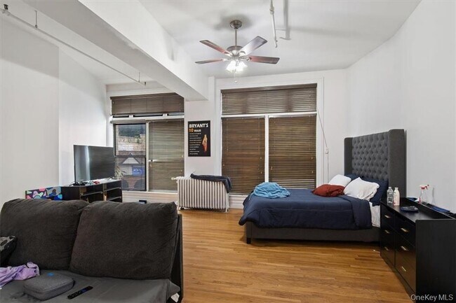 Photo - 25 N Broadway Unit 1