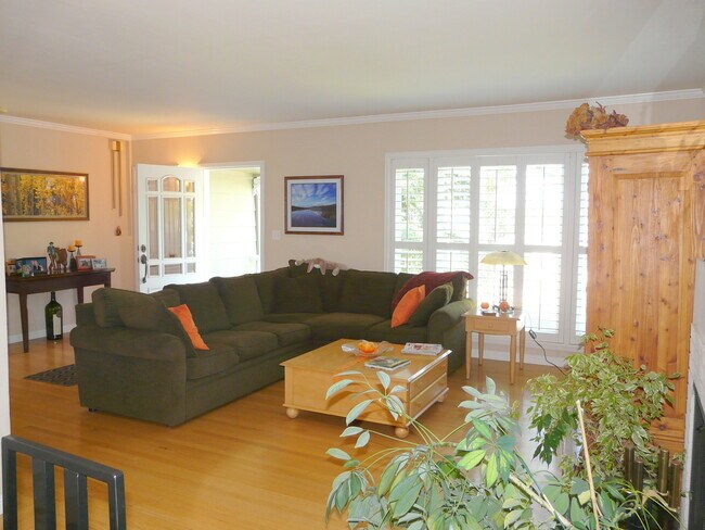 Photo - 2 Bedrooms, 1 Bathroom Popular Alta Height...