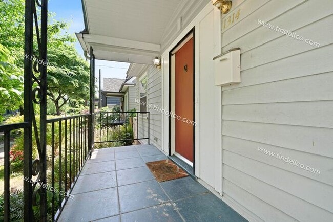Photo - Charming Hosford-Abernethy Craftsman – 3 Bedroom Home w/ Fenced Yard - Pets Welcome!