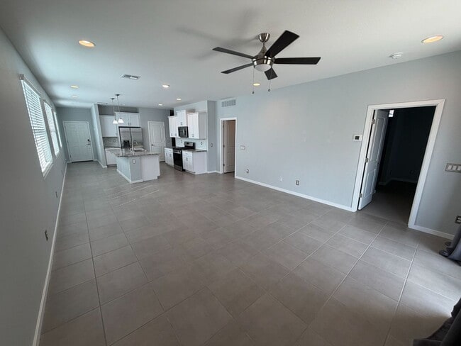 3673 E Sandoval Dr