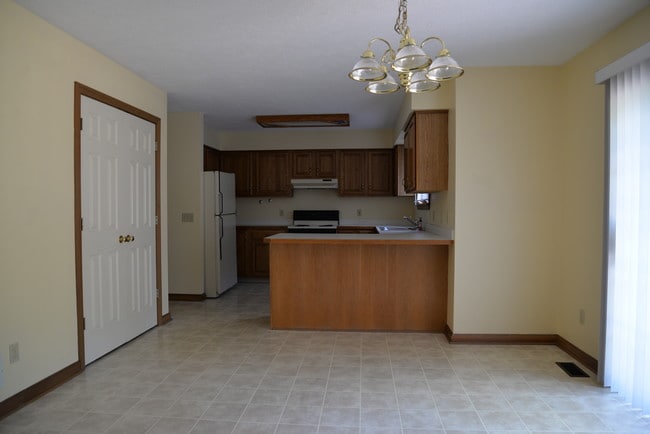 Dinette and Kitchen - 1041 Applegrove St NW Unit 1041