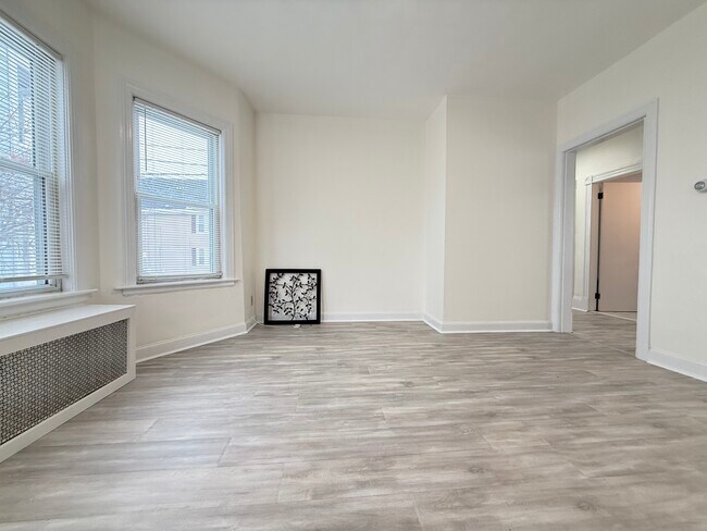 Photo - 58 Antwerp St Unit 1