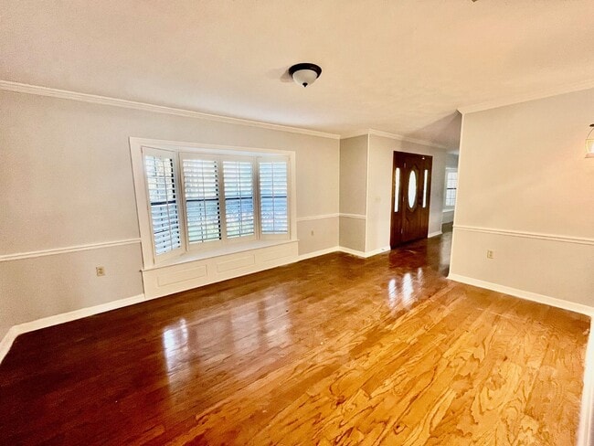 Photo - Luxurious Rustic 3300sqft  4BR/3.5BA/Overs...