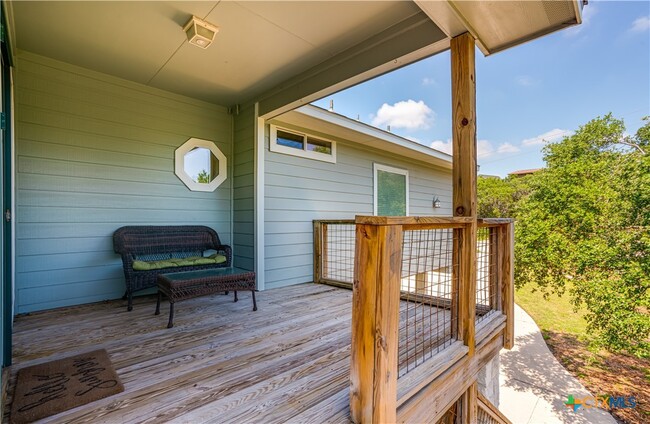 Photo - 420 Lake Forest