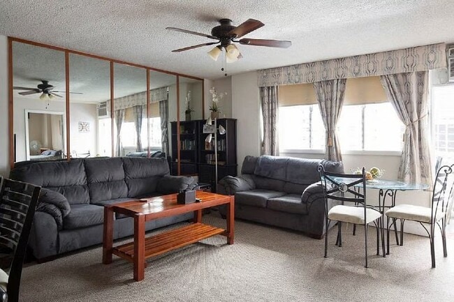 Building Photo - 2442 Kuhio Ave Unit 802