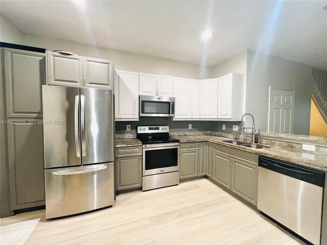 Photo - 1816 Salerno Cir