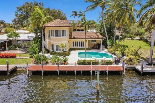 Building Photo - 2484 SE 12th St