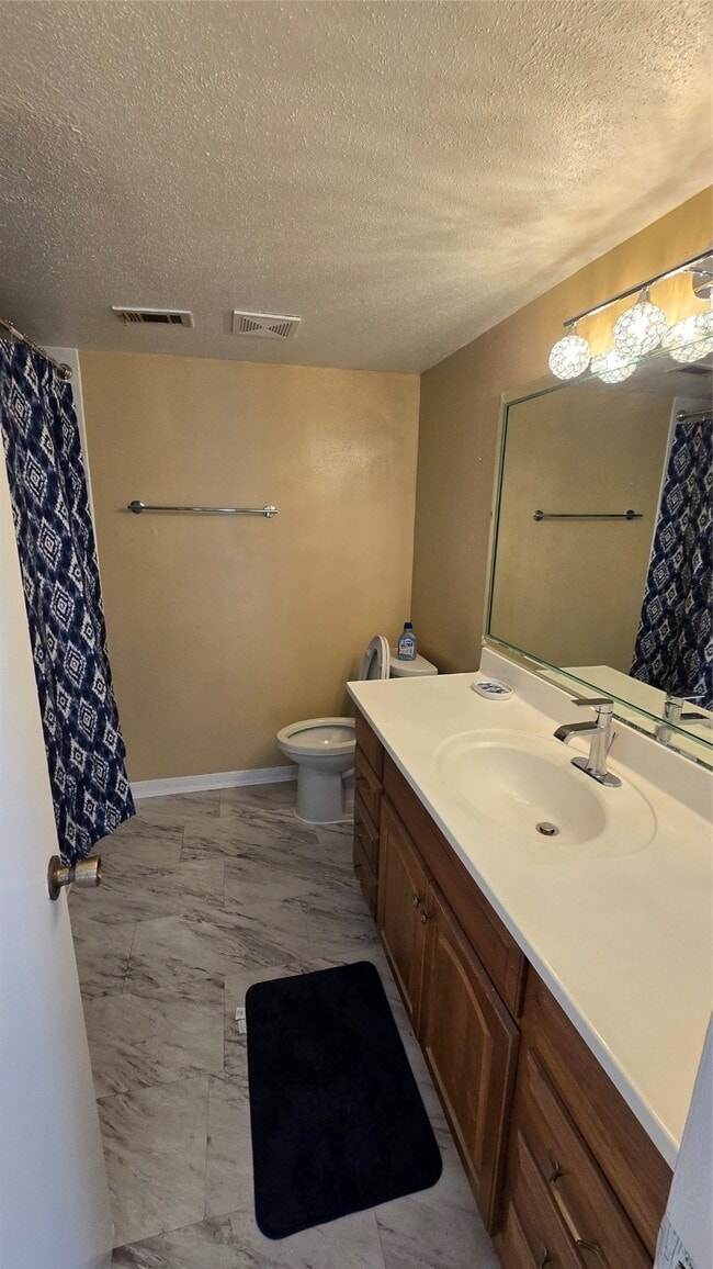 Photo - 135 April Point Dr N