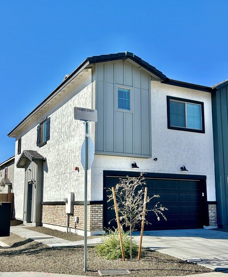 Photo - 7506 S 75th Dr